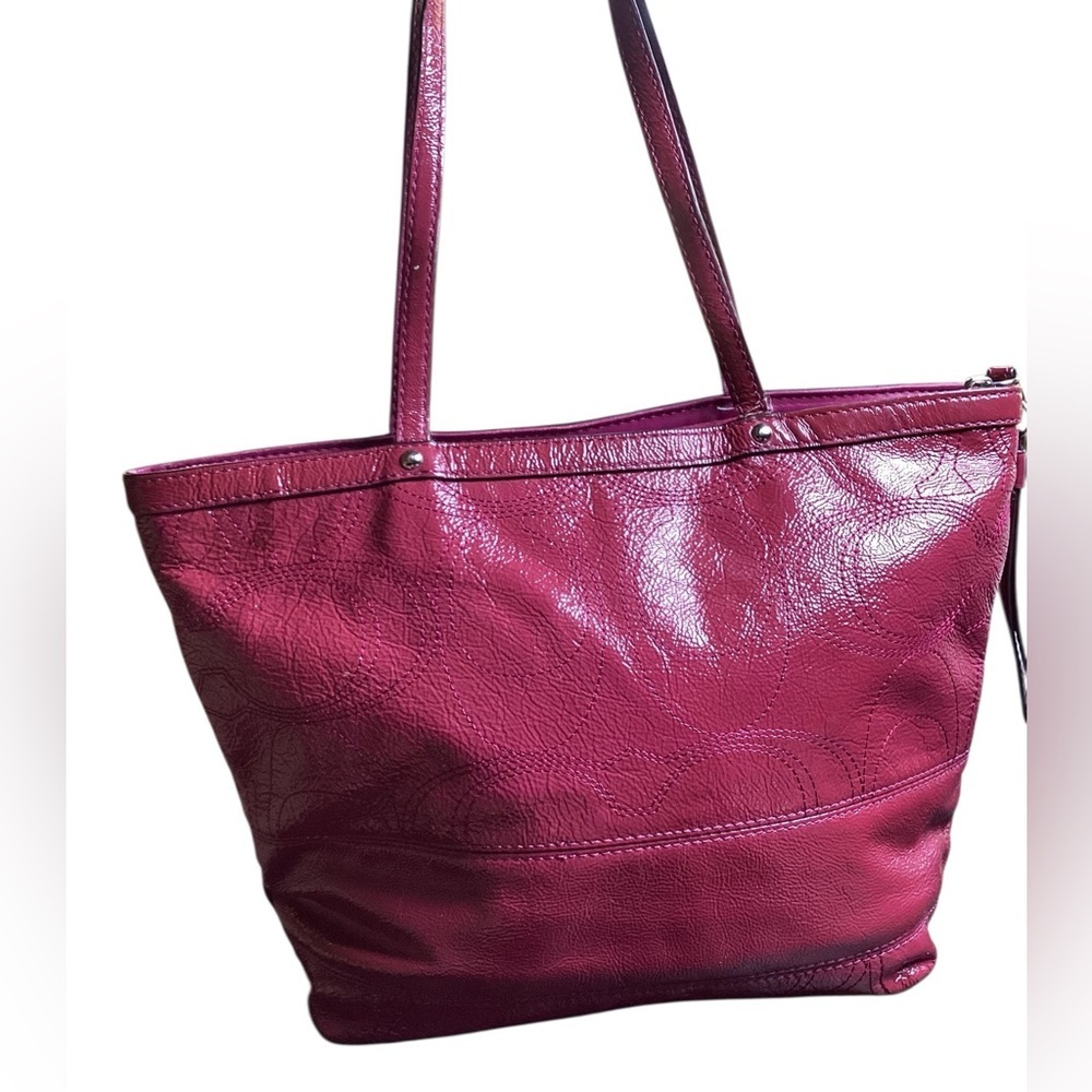 ▶️ Coach ◀️ Hot Pink Patent Leather Tote F15142 - Picture 6 of 17